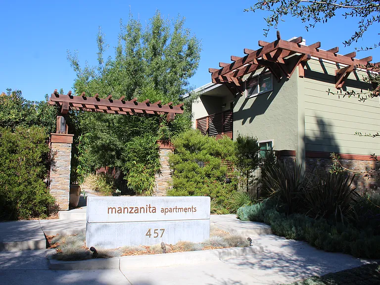 Manzanita Apartments — Photo 11