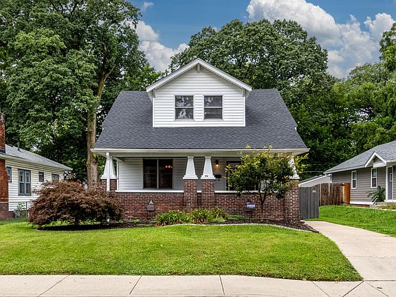 3rd image of 4506 Winthrop Ave