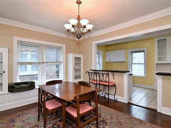 4th image of 2630 Mayfield Rd