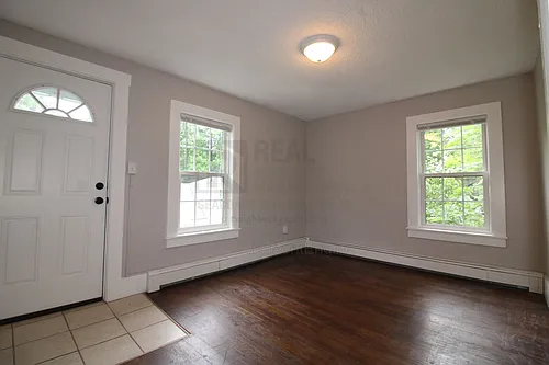 23 High St Photo 1