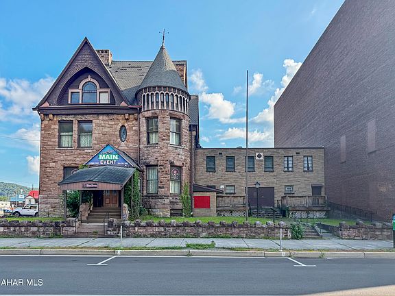 2nd image of 229 Main St
