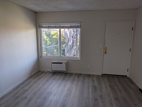 2nd image of 3072 Suncrest Dr APT 3