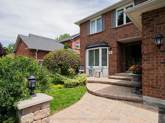 3rd image of 5 Carriage Ln