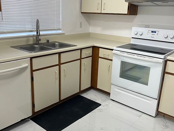 2nd image of 10323A 15th Avenue Ct E