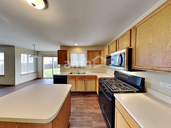 5th image of 39621 Lynsee Ct