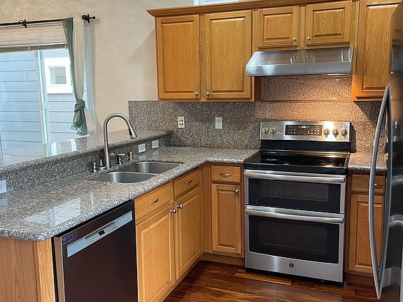 4th image of 1932 24th Ave NE