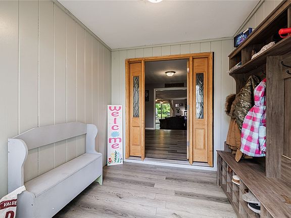 3rd image of 1062 Long Pond Rd