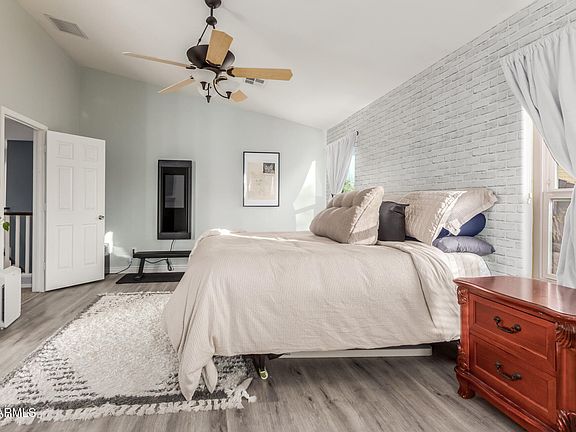 3rd image of 3848 S COACH HOUSE Drive