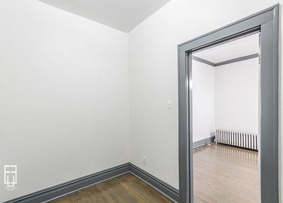 3rd image of 2610 W Superior St #01