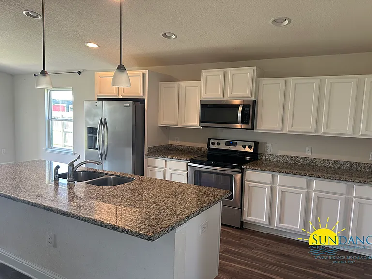 6367 Arbor Ln — Photo 3