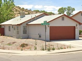 3933 Manchester St, Farmington, NM 87402