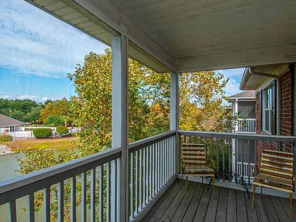 3rd image of 1513 Cambridge Lakes Dr