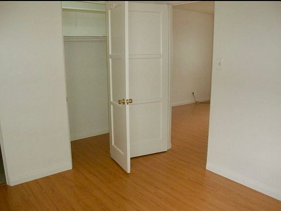 3rd image of 1908 E Chevy Chase Dr #3