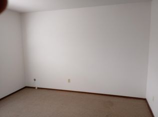930 Parkcrest Dr APT 21, Saint Charles, MO 63301