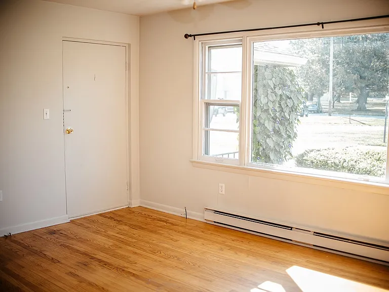 1012 Pecks Rd #1 — Photo 5
