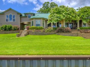 30 Lakeway Dr, Coldspring, TX 77331