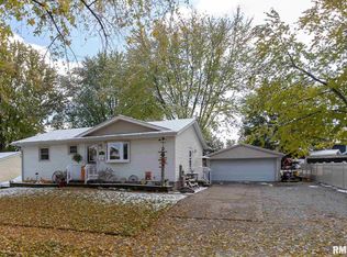 1927 W 46th St, Davenport, IA
