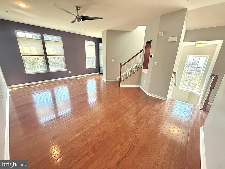 9407 Aston Villa #52 — Photo 15