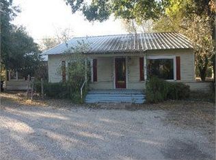 814 E Main St, Madisonville, TX 77864