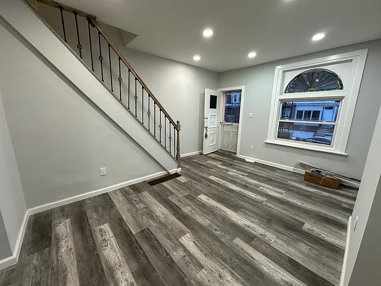 1141 Herbert St — Photo 5