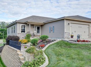 292 Brookside Dr, Mayville, WI 53050