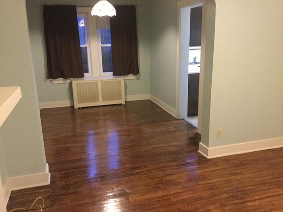 3rd image of 2844 Beechwood Blvd