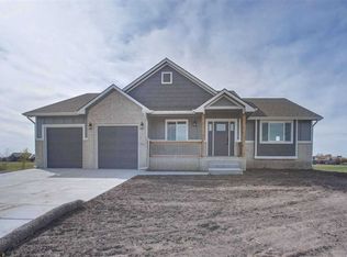 5117 N Athenian Cir, Wichita, KS 67204