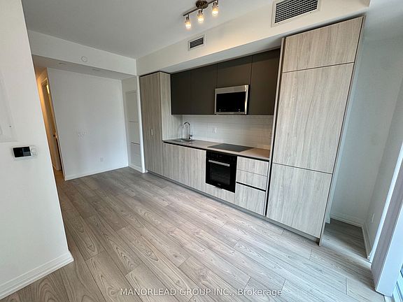 5th image of 400 King St W #1616