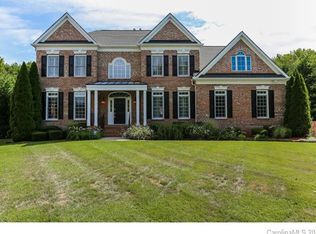 12204 Summer Breeze Ct, Charlotte, NC 28277