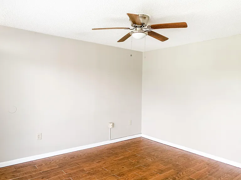 2990 Rhodes Cir S — Photo 8