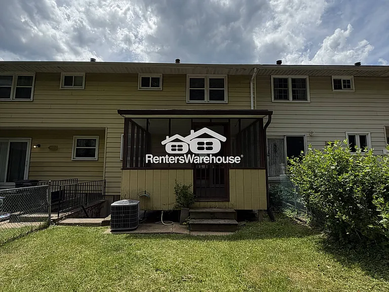 241 Cedarmere Cir — Photo 13