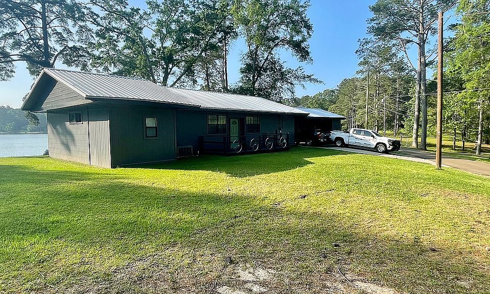1st image of 407 W Dewey Camp Dr