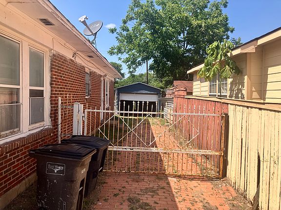3rd image of 2921 Bomar Ave