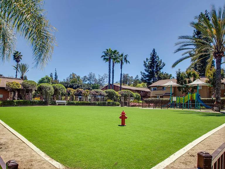 On-site pet park to let your furry friends run off-leash