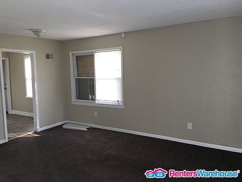 3rd image of 4327 Agnes Ave