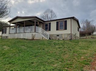 2389 Hartland Rd, Morganton, NC 28655