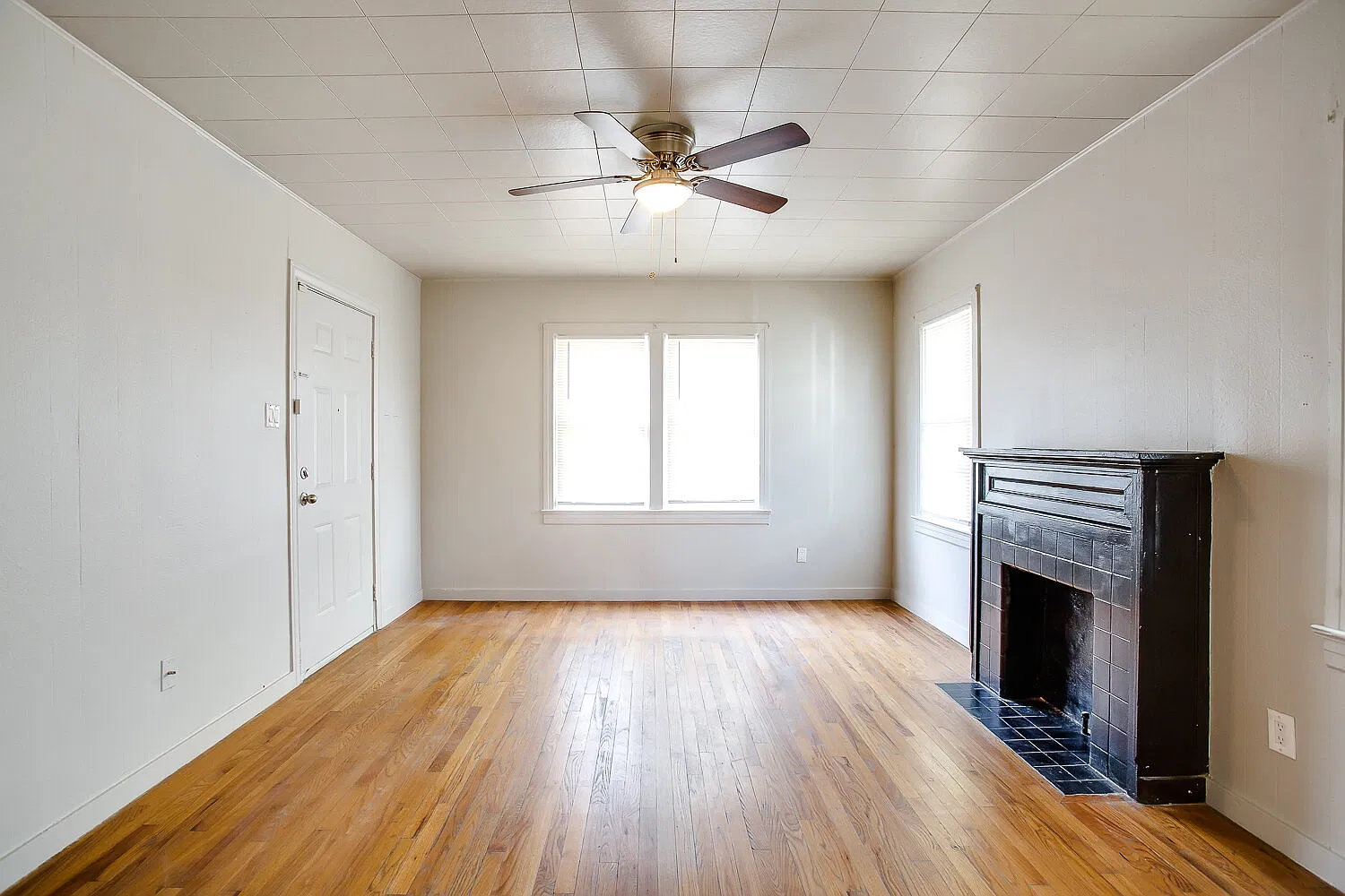 4 bed, 2.0 bath, 1584 sqft, $1,500 — Photo 4