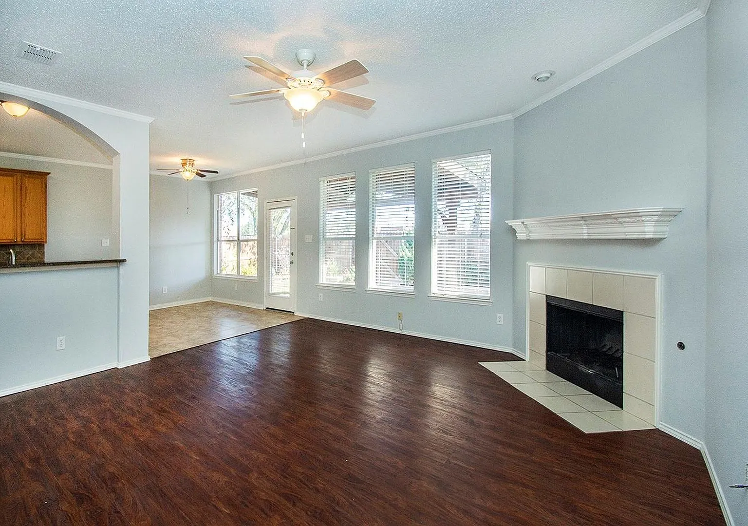 A must see 1.5 story home in Allen! — Photo 3