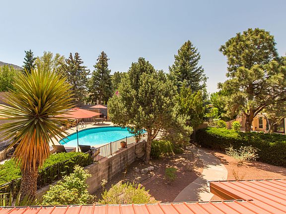 2nd image of 4912 Calle Del Cielo NE