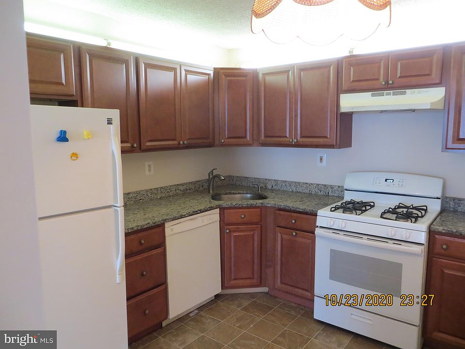 1st image of 14 Feiler Ct