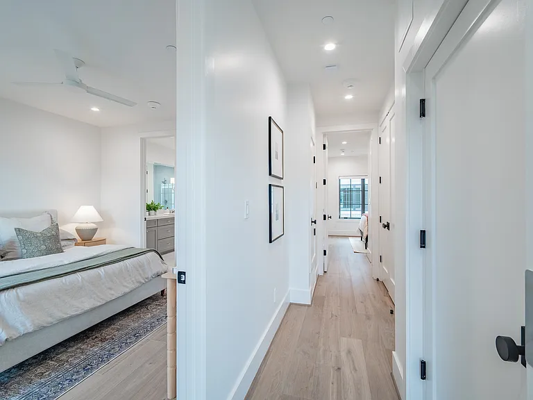 4525 Emerson Ave #3L — Photo 20
