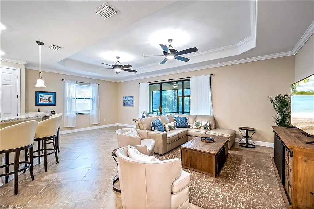 3 bed, 2.0 bath, 1800 sqft, $10,333 — Photo 4