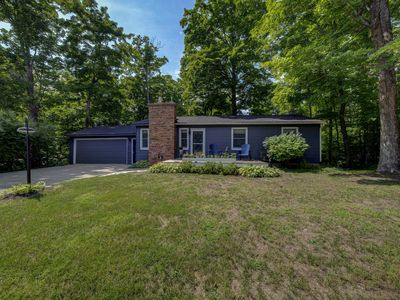 7865 E Woodside Ct, Traverse City, MI, 49684