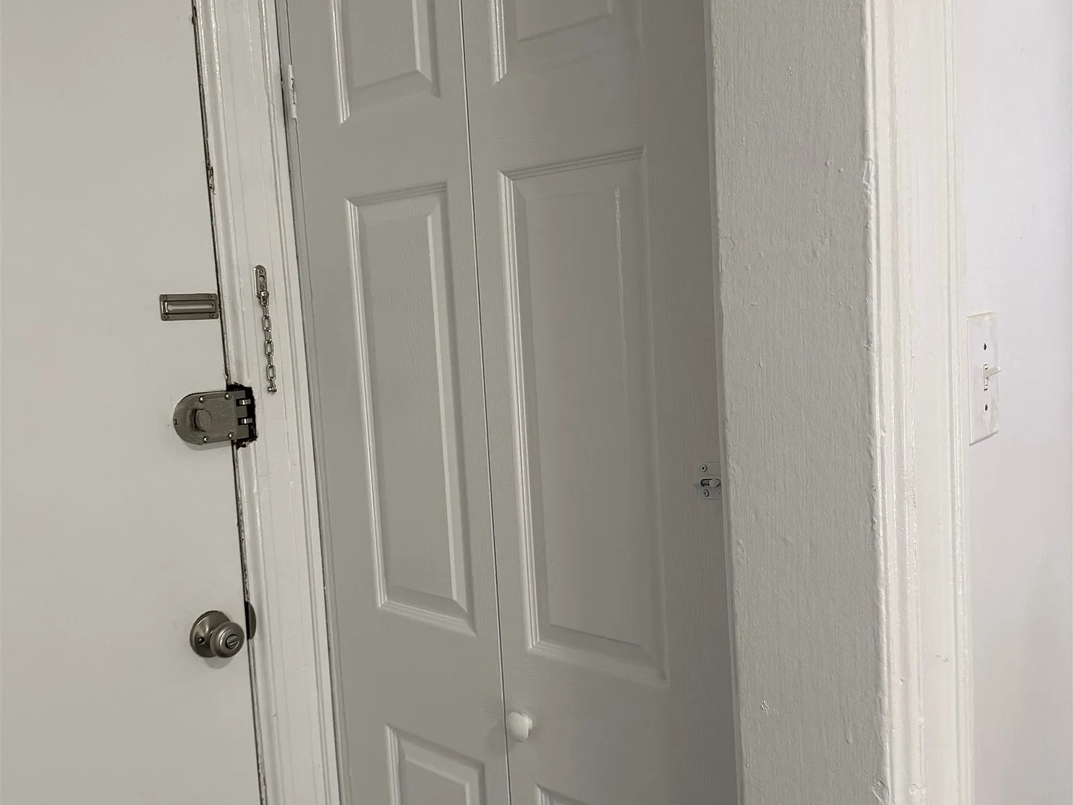 1 bed, 1.0 bath, $1,650 — Photo 2