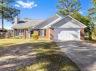 102 Ryans Cir, Spring Lake, NC 28390