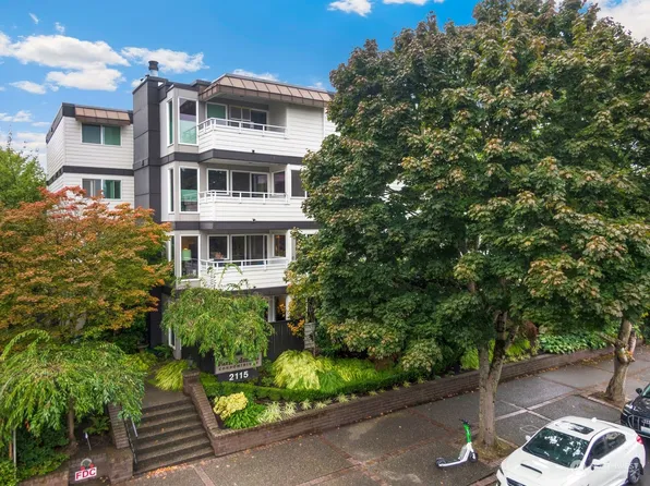 2115 California Avenue SW #301, Seattle, WA 98116