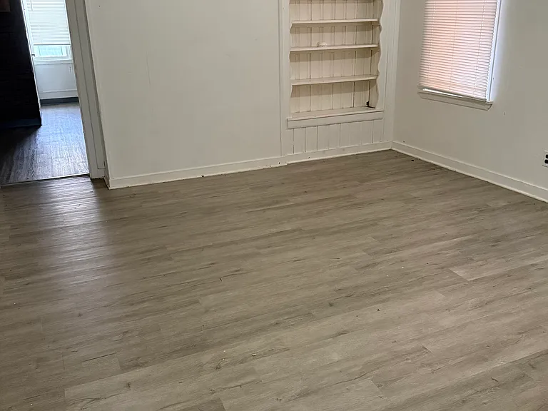 1019 Franklin Ave #1 — Photo 1