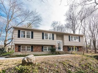 49 Garlen Rd, Katonah, NY 10536