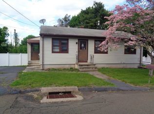 8 Damien Rd, Branford, CT 06405