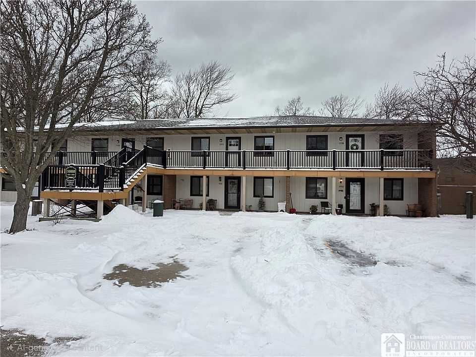 1st image of 1004 Edgewater Dr